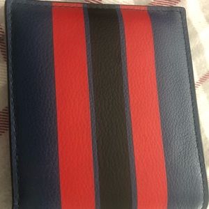 Compact ID wallet